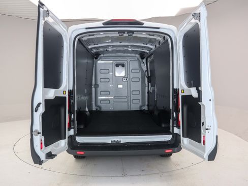 Used 2018 Ford Transit 250 148 Medium Roof RWD image 10