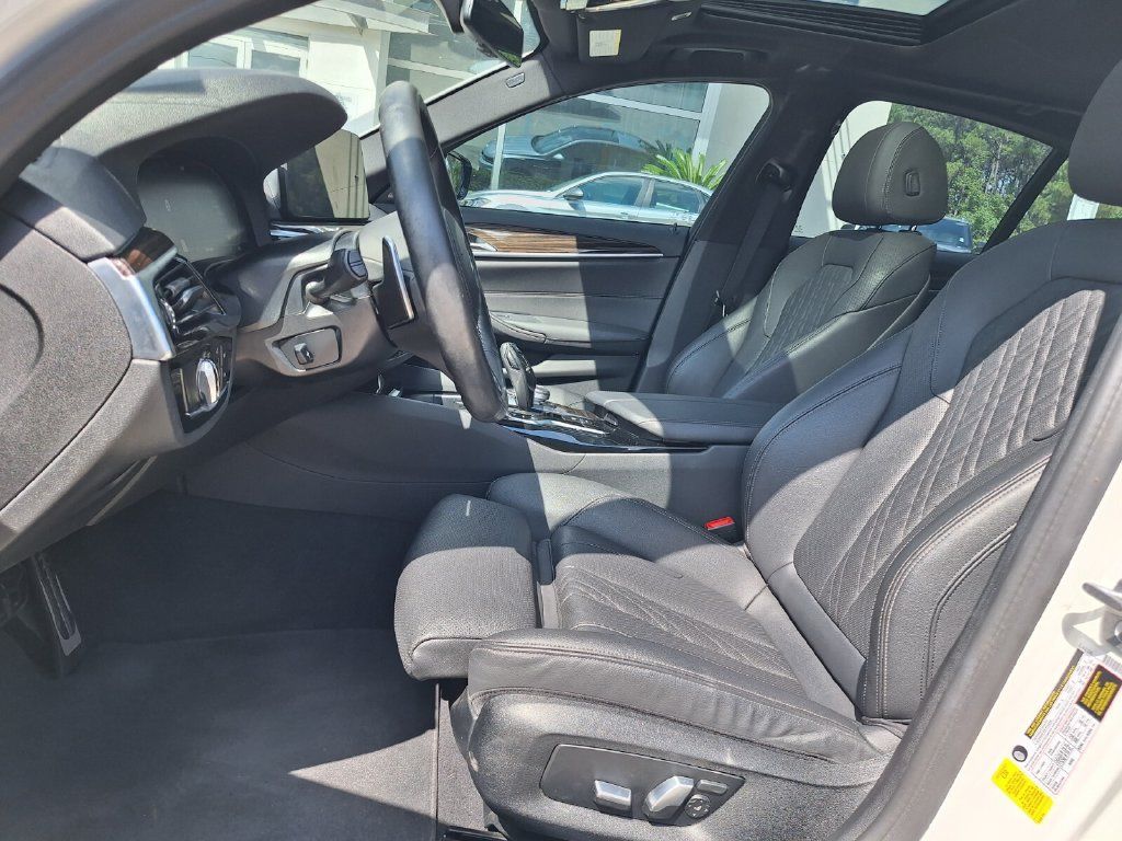 Used 2021 BMW 530i w/ M Sport Package RWD image 9