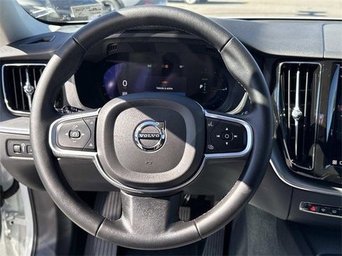 Used 2022 Volvo XC60 T8 Inscription Expression image 19