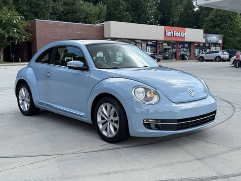 Used 2013 Volkswagen Beetle TDI FWD image 3