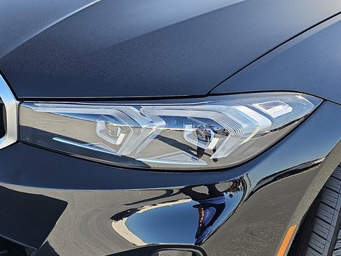 Used 2023 BMW 330e w/ Driving Assistance Package image 31