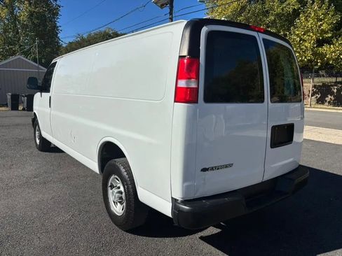 Used 2019 Chevrolet Express 2500 Extended image 8