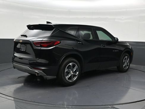 Used 2026 Chevrolet Blazer LT FWD image 5