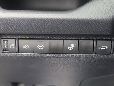 Used 2024 Toyota RAV4 XLE w/ Convenience Package image 27