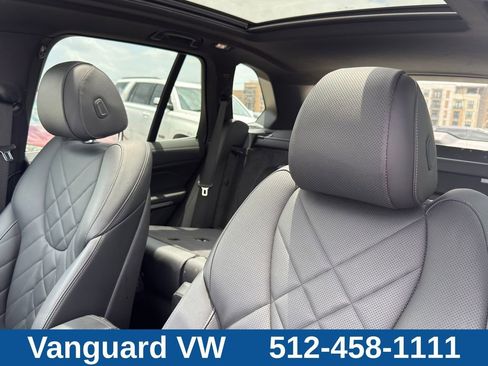 Used 2023 BMW X5 xDrive40i w/ Premium Package AWD/4WD image 12