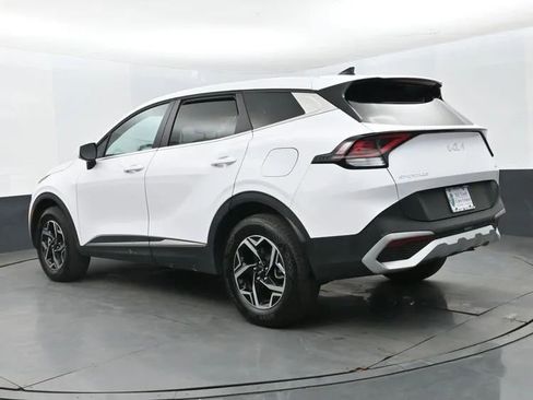 Used 2025 Kia Sportage LX image 9