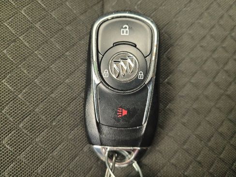 Used 2018 Buick Encore Preferred image 32