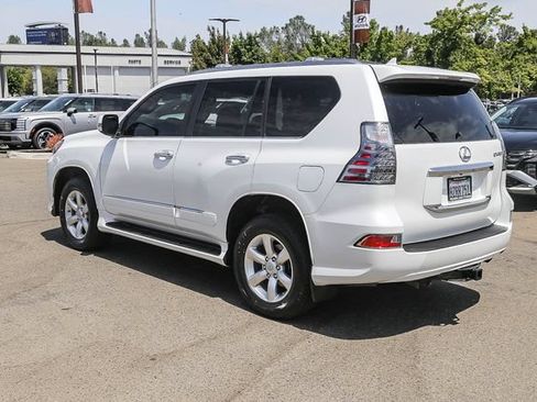 Used 2014 Lexus GX 460 AWD/4WD image 2