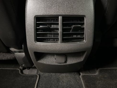 Used 2013 Ford Edge SEL image 26