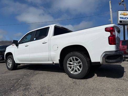 Used 2022 Chevrolet Silverado 1500 LT AWD/4WD image 5