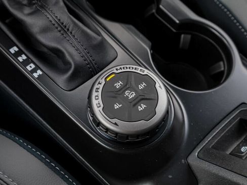 Used 2024 Ford Bronco Outer Banks w/ Sasquatch Package image 27