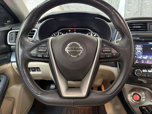 Used 2022 Nissan Maxima Platinum w/ Sport Mat Group FWD image 17