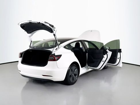 Used 2019 Tesla Model 3 Standard Range image 29