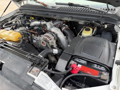 Used 2001 Ford Excursion Limited image 9