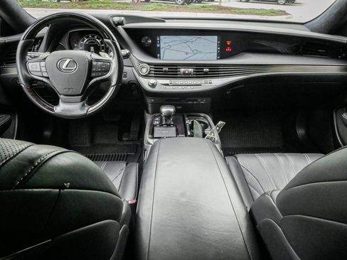 Used 2018 Lexus LS 500 w/ Luxury Package RWD image 29