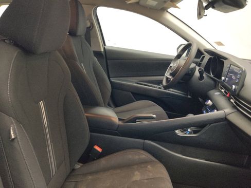 Used 2021 Hyundai Elantra SEL image 21