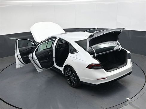 Used 2024 Honda Accord Touring image 38