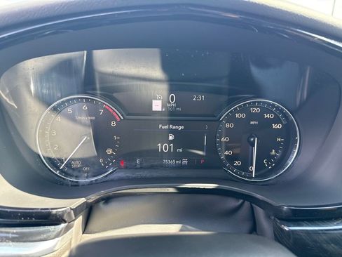Used 2020 Cadillac XT6 Premium Luxury AWD/4WD image 23