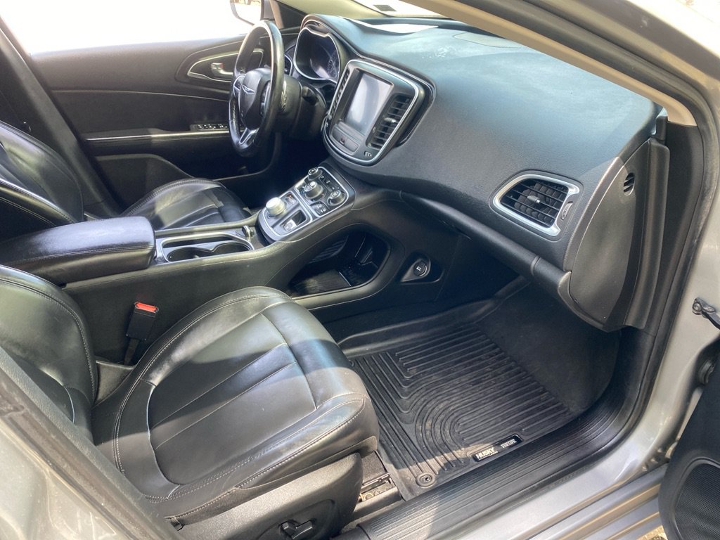 Used 2016 Chrysler 200 C AWD/4WD image 22