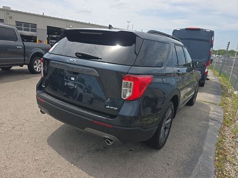 Used 2023 Ford Explorer XLT w/ Equipment Group 202A AWD/4WD image 9