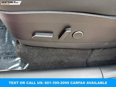 Used 2023 Tesla Model Y Performance image 30