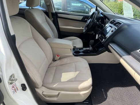 Used 2019 Subaru Outback 2.5i Premium AWD/4WD image 13