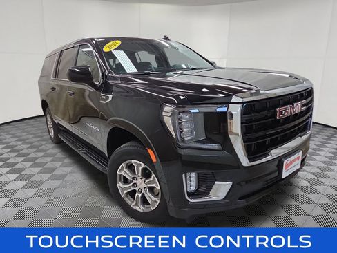 Used 2022 GMC Yukon XL SLE w/ Gmc Pro Safety Plus Package AWD/4WD image 3