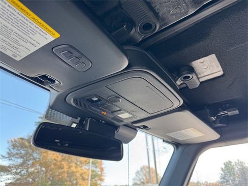 New 2025 Ford Bronco Outer Banks w/ Sasquatch Package image 25