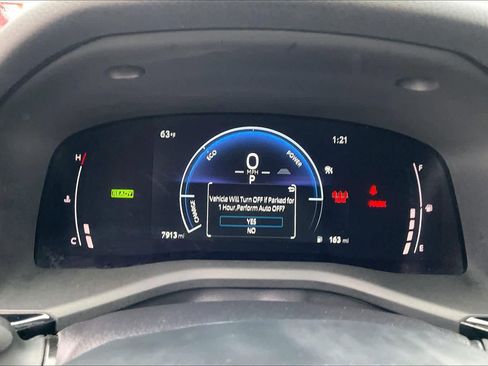 Used 2025 Toyota Camry LE w/ Convenience Package image 25