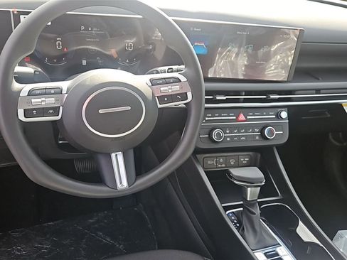 New 2026 Hyundai Tucson SE image 10