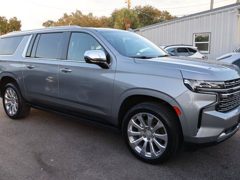 Used 2023 Chevrolet Suburban Premier w/ Texas Edition RWD image 3