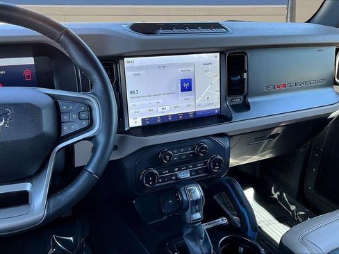 Used 2022 Ford Bronco Wildtrak AWD/4WD image 11