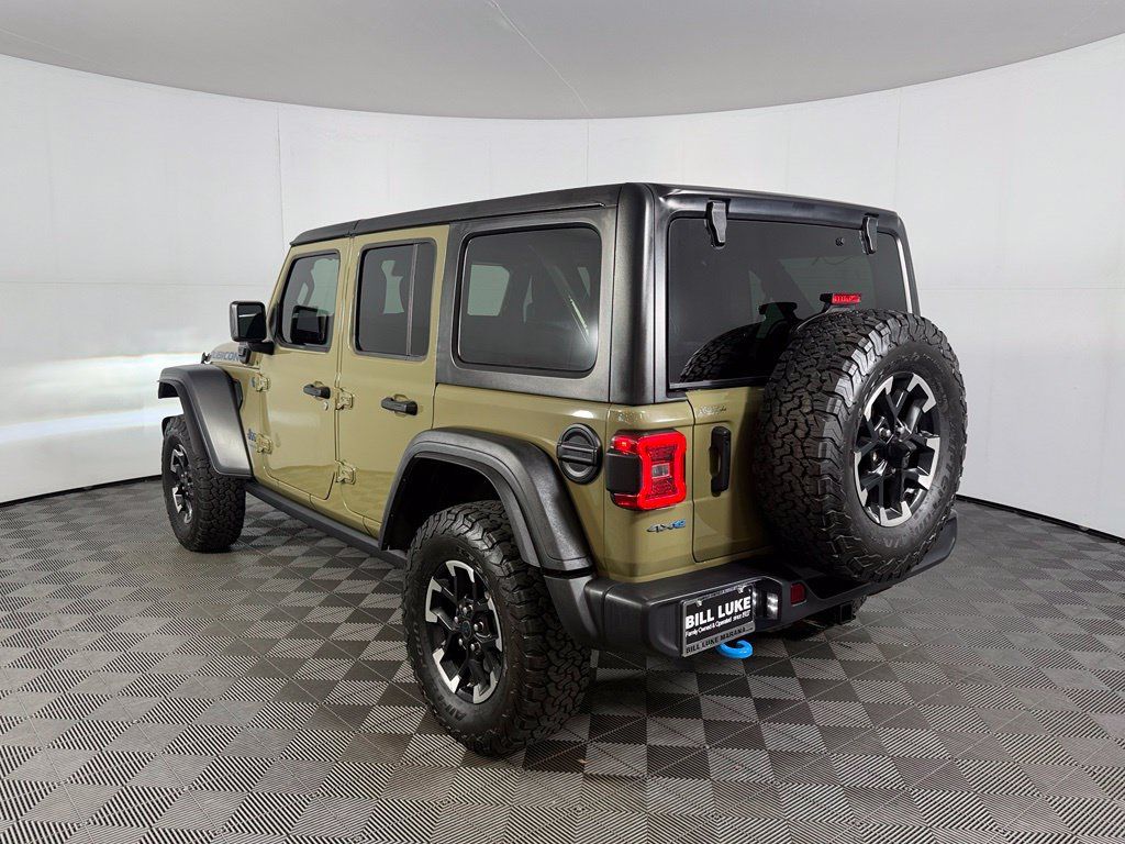 Used 2025 Jeep Wrangler Unlimited Rubicon 4xe w/ Convenience Group AWD/4WD image 10