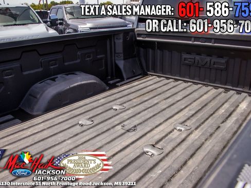 Used 2025 GMC Sierra 2500 AT4 w/ AT4 Premium Plus Package AWD/4WD image 7