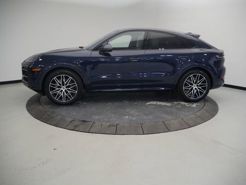 New 2026 Porsche Cayenne Coupe AWD/4WD image 2