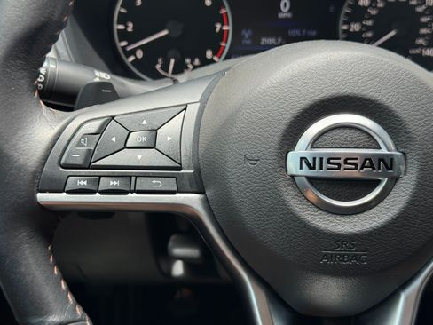 Used 2022 Nissan Altima 2.5 SR FWD image 19