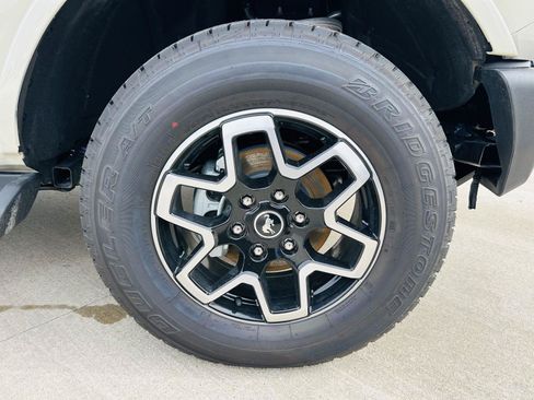 New 2026 Ford Bronco Outer Banks AWD/4WD image 39