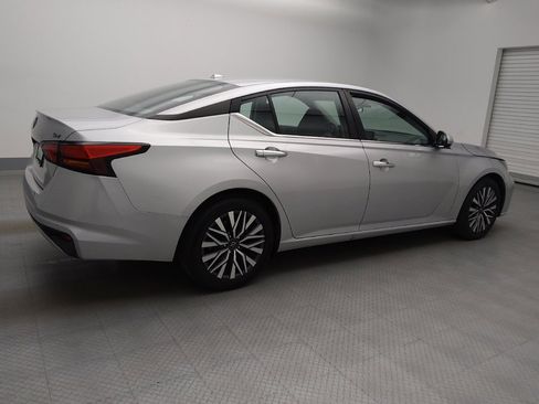 Used 2023 Nissan Altima 2.5 SV image 10