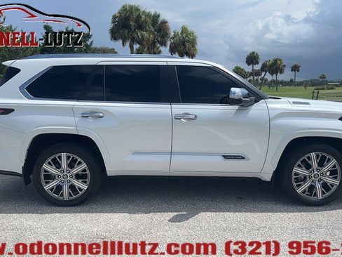 Used 2024 Toyota Sequoia Capstone RWD image 4