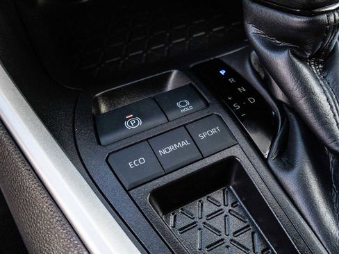 Used 2025 Toyota RAV4 LE image 23