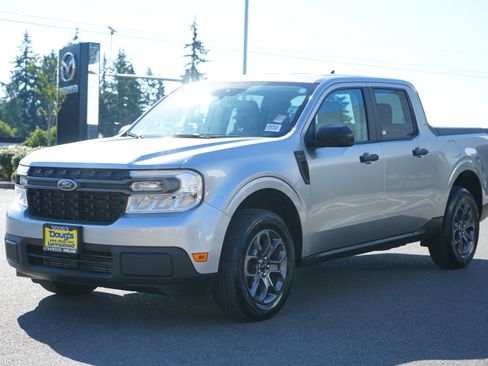Used 2024 Ford Maverick XLT w/ Equipment Group 300A Standard AWD/4WD image 8