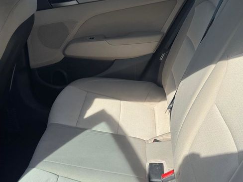 Used 2018 Hyundai Elantra SEL image 13