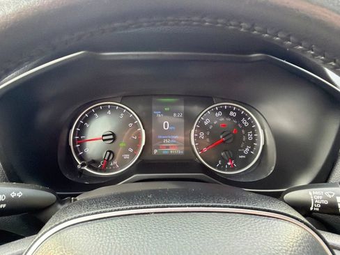 Certified 2022 Toyota RAV4 XLE Premium AWD/4WD image 28
