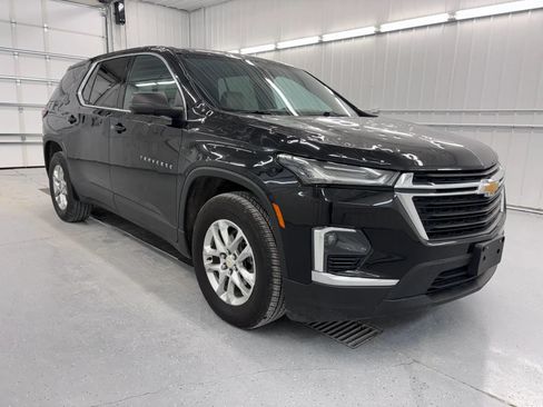 Used 2023 Chevrolet Traverse LS FWD image 12