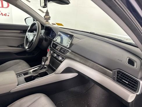 Used 2019 Honda Accord LX image 17