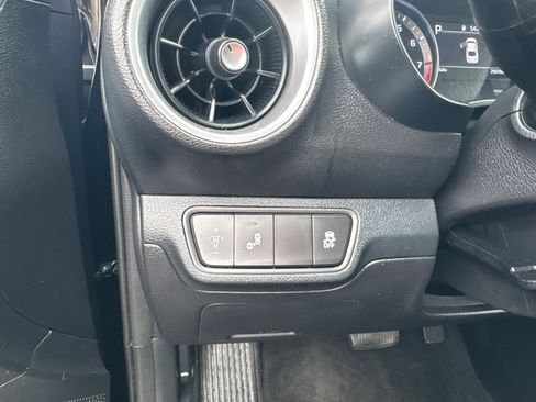 Used 2024 Kia Forte LXS w/ LXS Technology Package FWD image 14