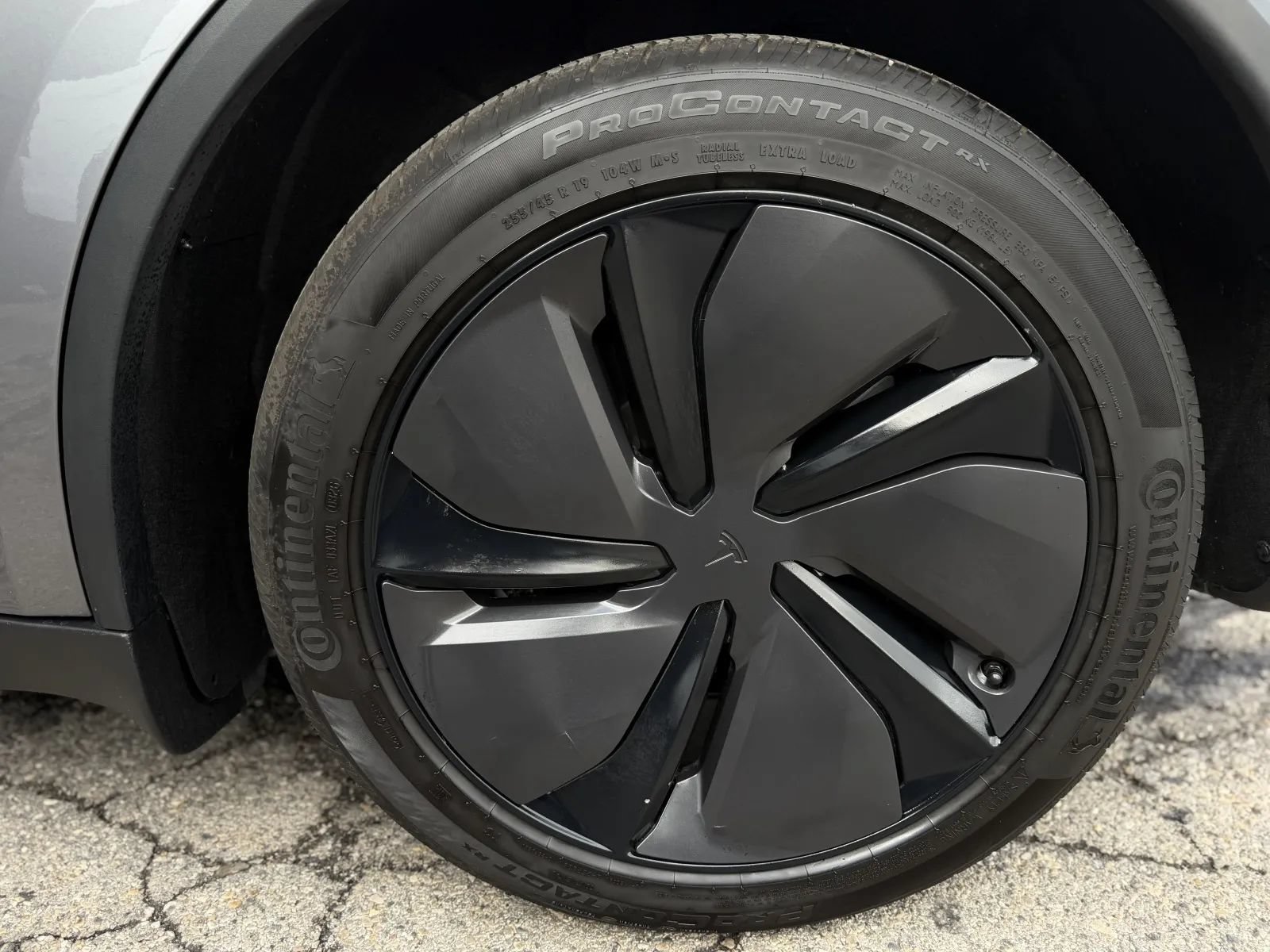 Used 2026 Tesla Model Y Long Range RWD image 45