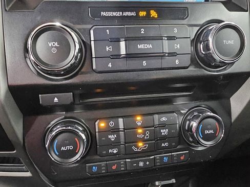 Used 2018 Ford F150 Lariat image 18