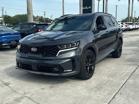 Certified 2021 Kia Sorento SX FWD image 2
