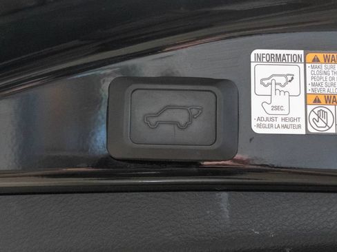 Used 2015 Toyota RAV4 Limited w/ Technology Package AWD/4WD image 36